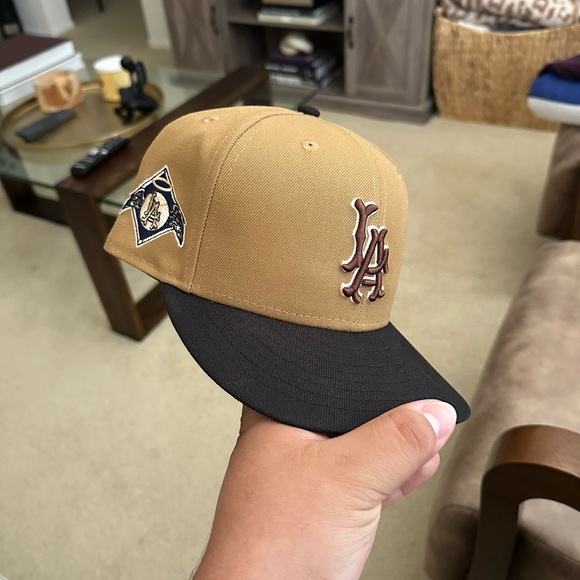 New Era Fitted Angels Hat - Picture 4 of 4